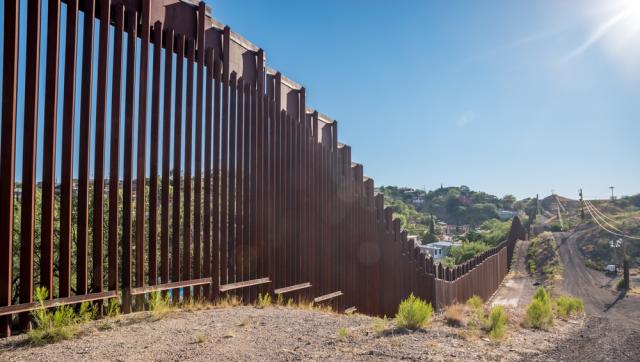 Bức tường biên giới Mỹ-Mexico: 'Hàng rào đẳng cấp Roll-royce'