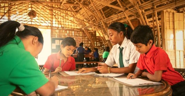 Ấn Độ: Mô hình trường công giúp học sinh hoàn thành 2 lớp/năm